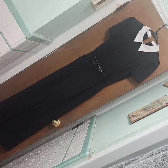 Tommy Hilfiger Black Jumpsuit with White Collar - Picture 4 of 6